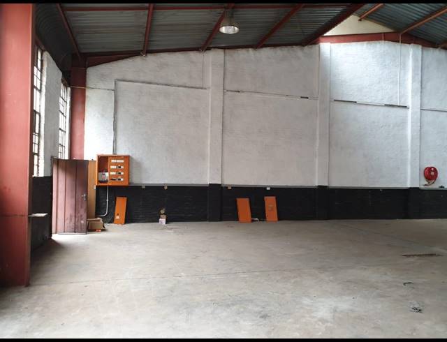 455M² WAREHOUSE TO LET IN WADEVILLE